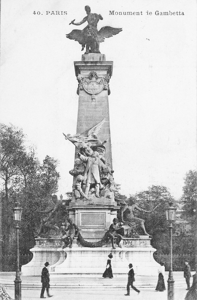 monument-gambetta-paris