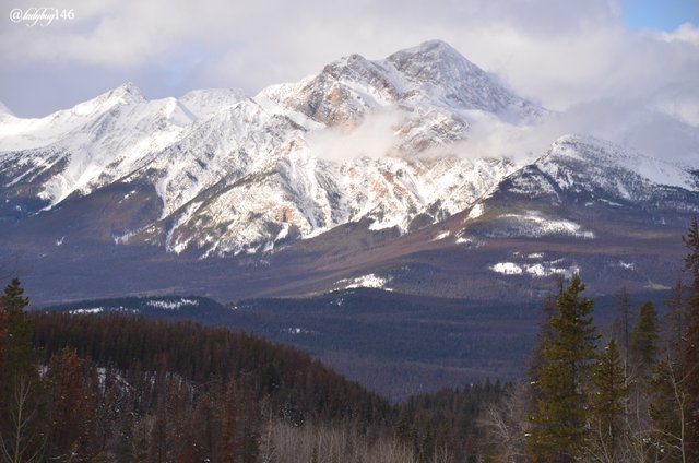 pyramid mountain via maligne.jpg