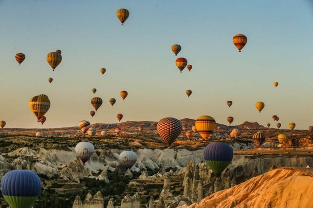 3-Cappadocia-Gambar-Foto-Tempat-Wisata-Terkenal-dan-Favorit-di-Turki-768x512.jpg