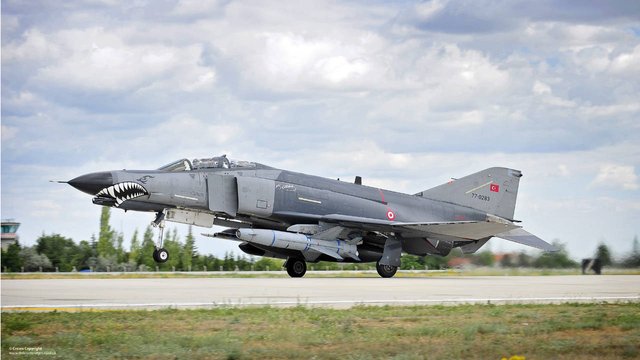 Turkish-Air-Force_by_Defence-Images_CC_BY-NC-ND_2-0_14855172783_e6c898aa87_o-TB-Web.jpg