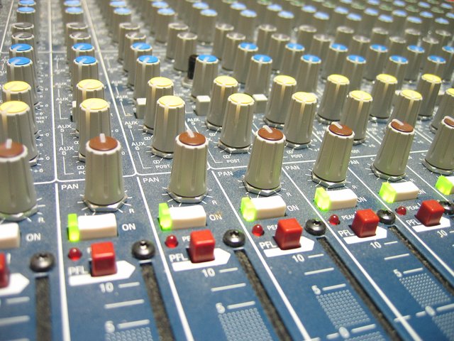 Simplify-Your-Mixing-7-Simple-Steps-to-a-Great-Mix.jpg