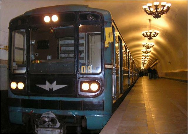 An_81-717_subway_train_within_the_Moscow_Subway_System.jpg