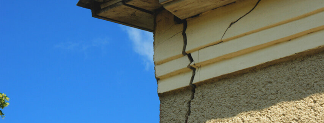 cracks-water-damage-restoration-group.png