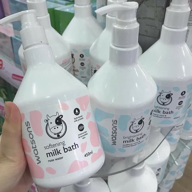 Sữa tắm trắng da - sữa bò tươi hiệu Watsons.jpg