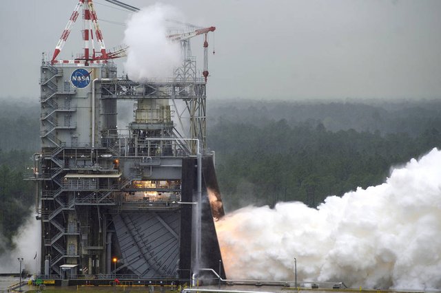 s19-007_ssc-20190404-s00138_rs-25_engine_test.jpg