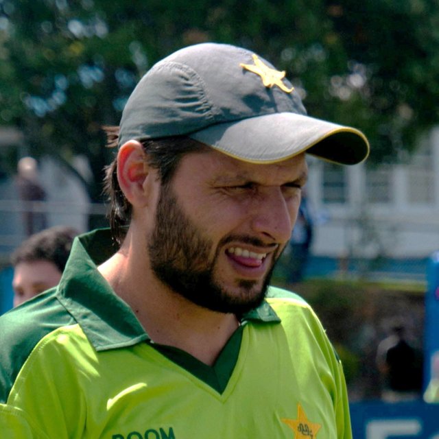 Shahid_Afridi_2010-cropped.jpg