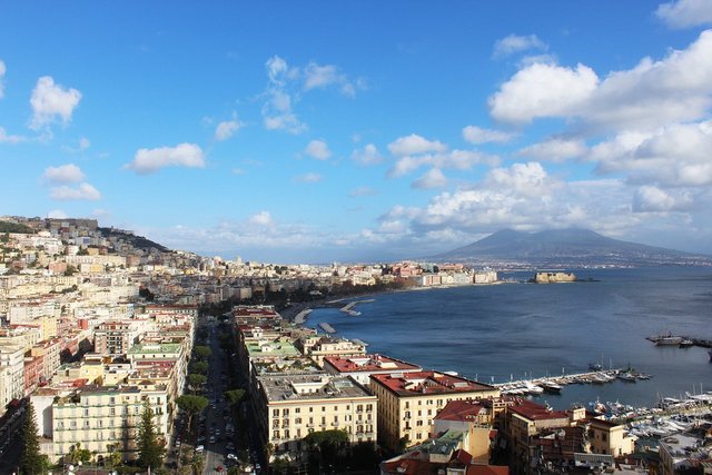 naples-1131716_960_720.jpg