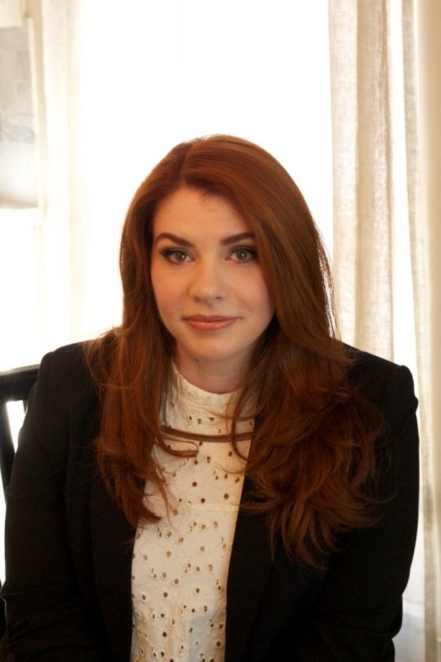 stephenie-meyer-headshot-2015-683x1024.jpg