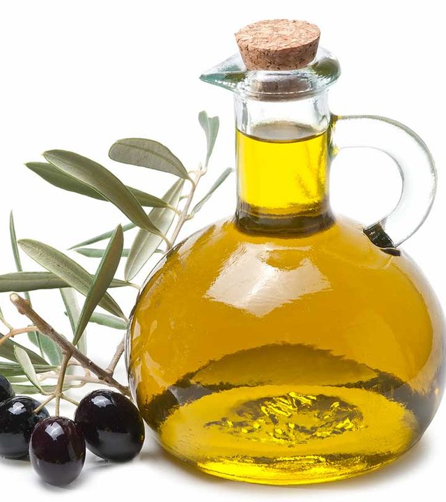 1426-How-Does-Olive-Oil-Help-Treat-Hair-Loss.jpg