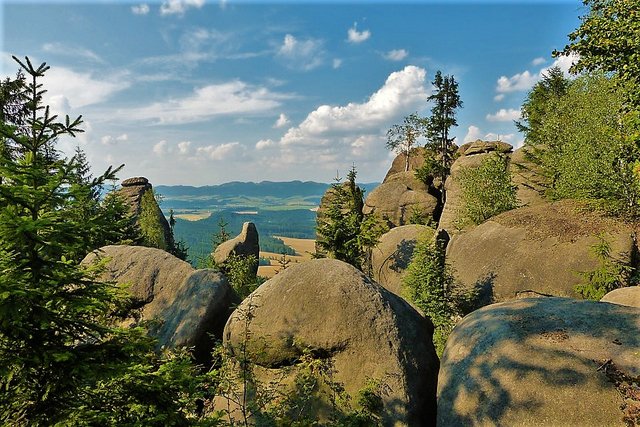 Rocks-View-Broumovsko-517210.jpg
