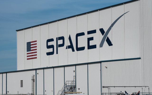 SpaceX_Hangar.jpg