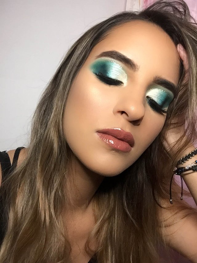 Maquillaje semi Cut Crease Turquesa — Steemit