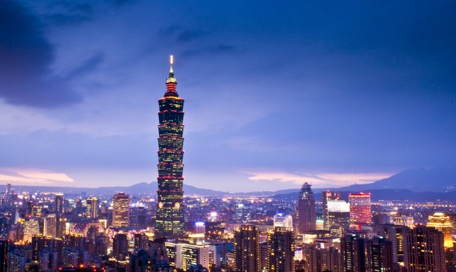 Taipei_101_twilight.jpg
