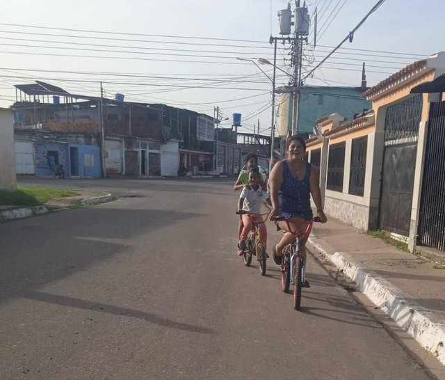 bicicleta niños y yo.jpg