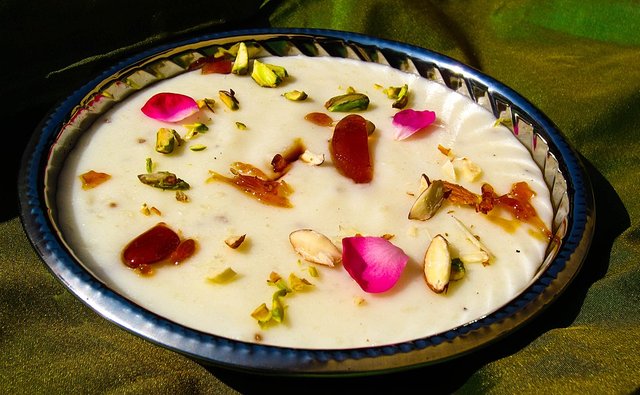 1024px-Phirni.jpg