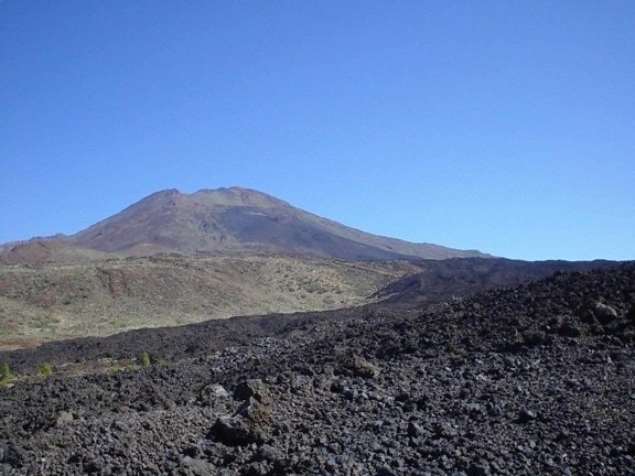 volcanic-mountain-576x432.jpg