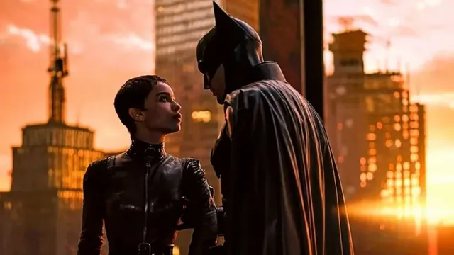 Robert-Pattinson-and-Zoe-Kravitz-as-The-Batman-and-Catwoman.webp