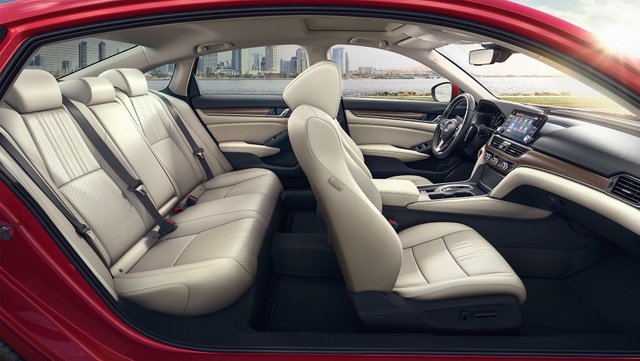 accord-2021-lhd-spacious-interior.jpg