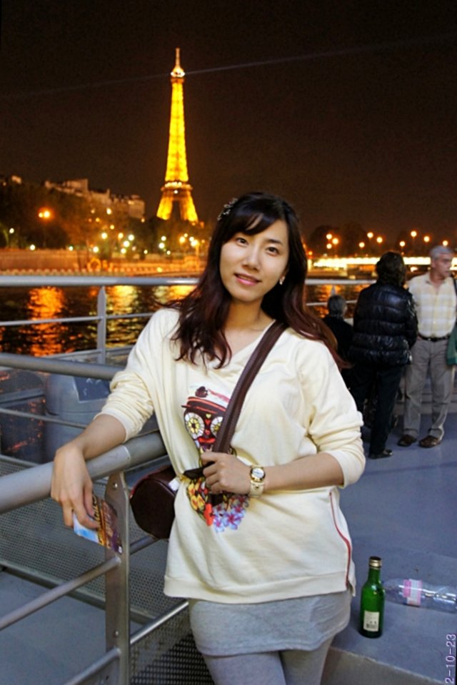 b-EU121023-041613.jpg