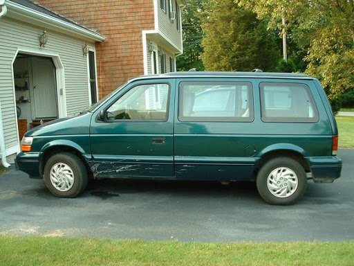 1995 Dodge Caravan.jpg