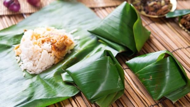 machcha.patropoda.fish.wrapped.in.banana.leaf.jpg