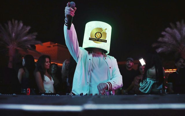 dj-marshmello-dj-night-club-superstars-party.jpg