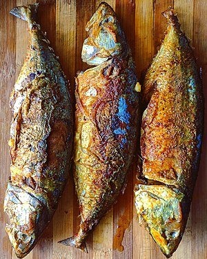 Mackerel_fish_fry_-_Kolkata_-_West_Bengal_-_1.jpg