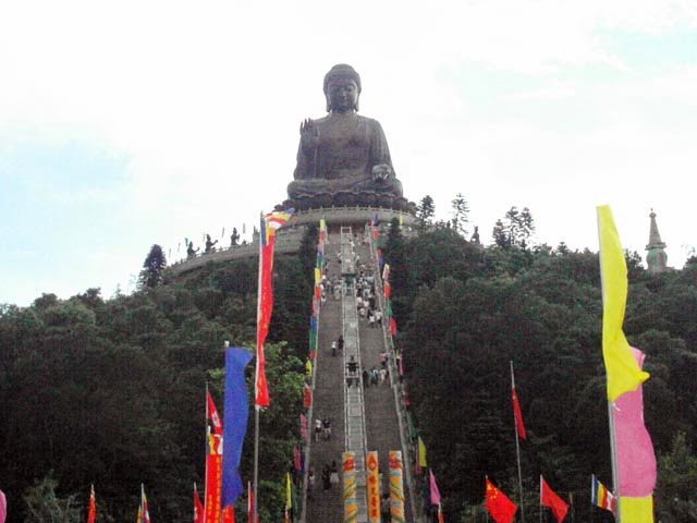 Ngong Ping Village dan Giant Buddha.jpg