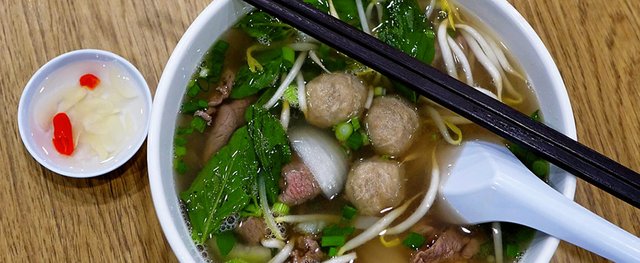 vietnam-food-pho-bo-vien.jpg