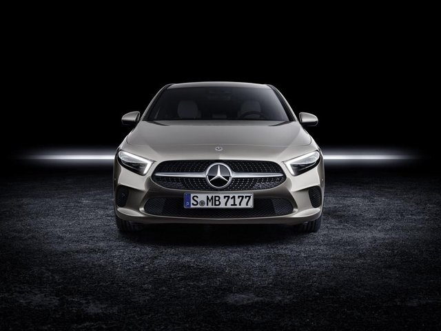 mercedes-benz-klasa-a-sedan-2018-05.jpg