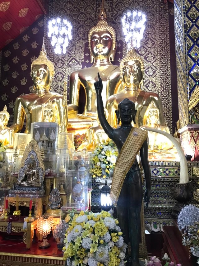 Wat Phra That Hariphunchai4.jpg