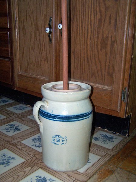 Old butter churn1 crop May 2019.jpg