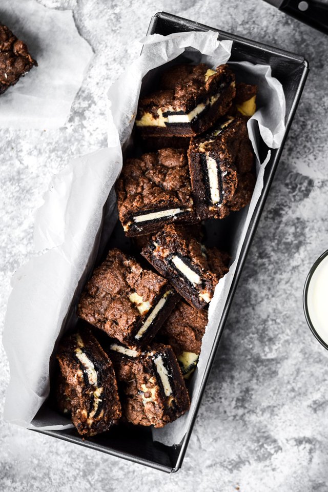 Cookies & Cream Cheesecake Brownie Bars-1-2.jpg