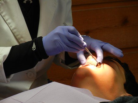 orthodontist-287285__340.jpg