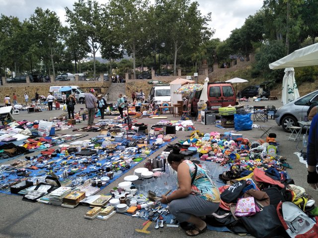 flea market 04.jpg