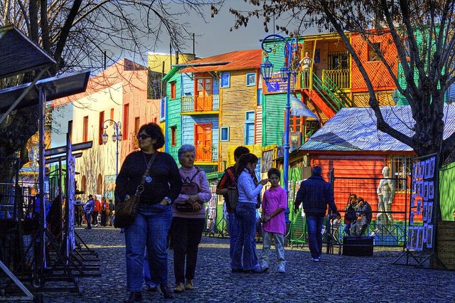 1024px-Buenos_Aires_-_La_Boca_-_Caminito_-_200807i.jpg