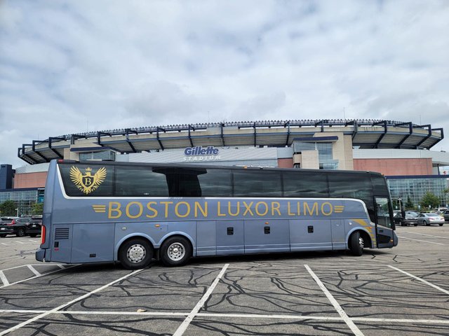 Party Bus & Charter Bus In Boston.jpg