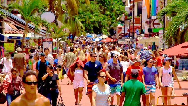 Cancún La Quinta avenida.jpg