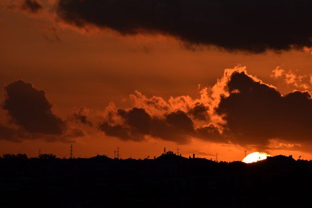 huge sun sunset balcony 1.jpg