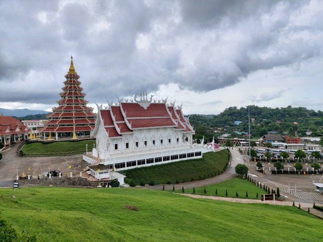 Wat Huay Pla Kang6.jpg