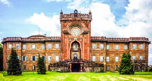 Castello_di_Sammezzano1.jpg