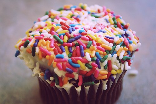 colourful-cupcake-cute-food-sprinkles-Favim.com-205809.jpg
