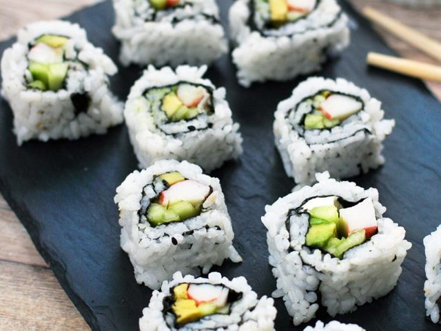 How-to-make-cheap-California-rolls-720x540.jpg