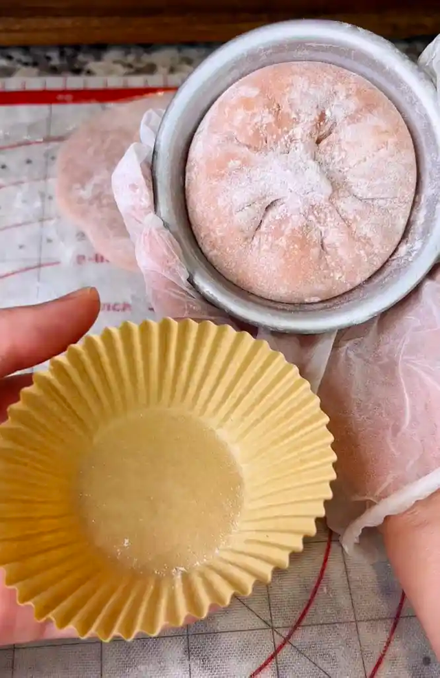 Peach Mochi (Daifuku with peach jam filling)