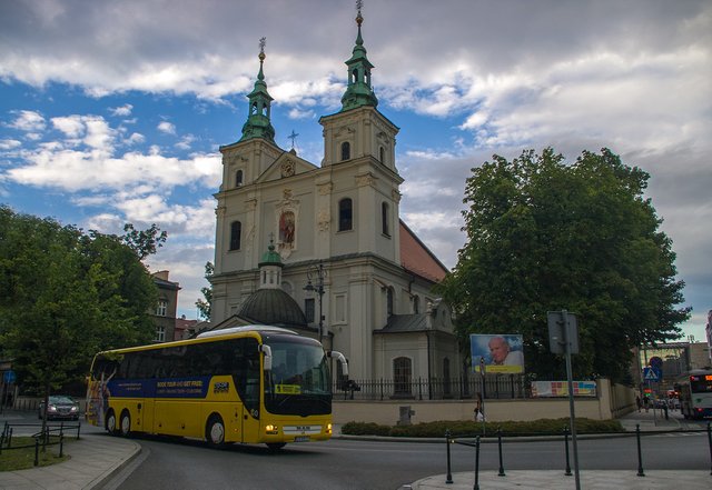 Yellow Bus Otokar Zakopane Kraków Morskie OKO1.jpg