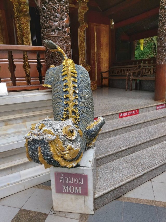 Wat Phra That Doi Suthep7.jpg