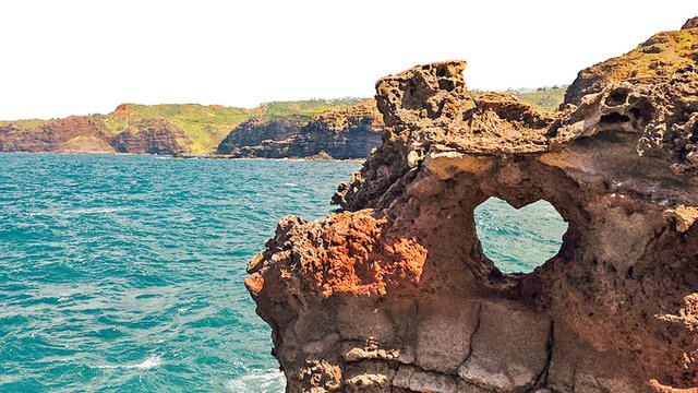 Nakalele-heart-shaped-rock-hole_.jpg