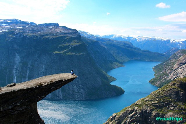 Trolltunga.jpg