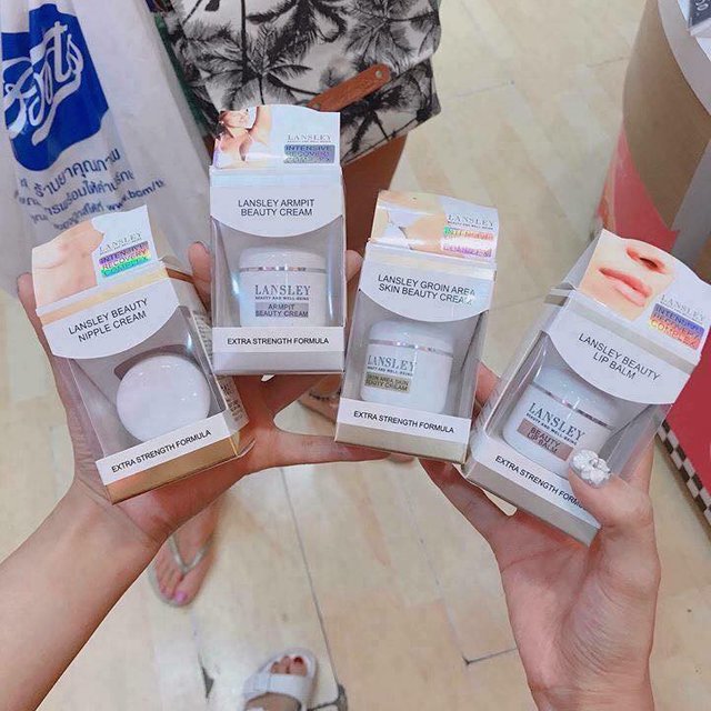 kem dưỡng môi trị thâm Lansley Beauty Lip Balm.jpg