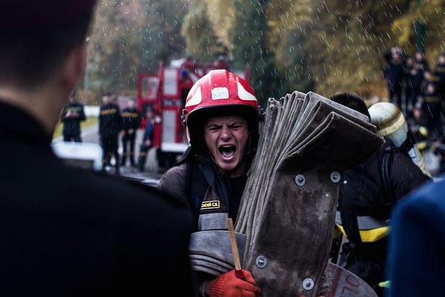 fireman-4621914__480.jpg